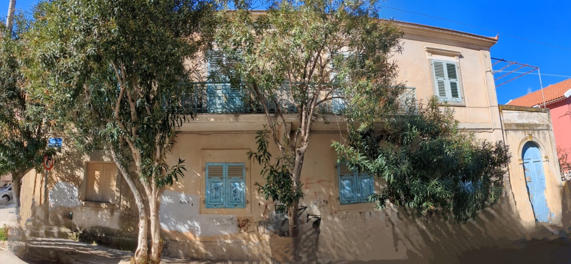 Building with traditional architecture construction for sale in