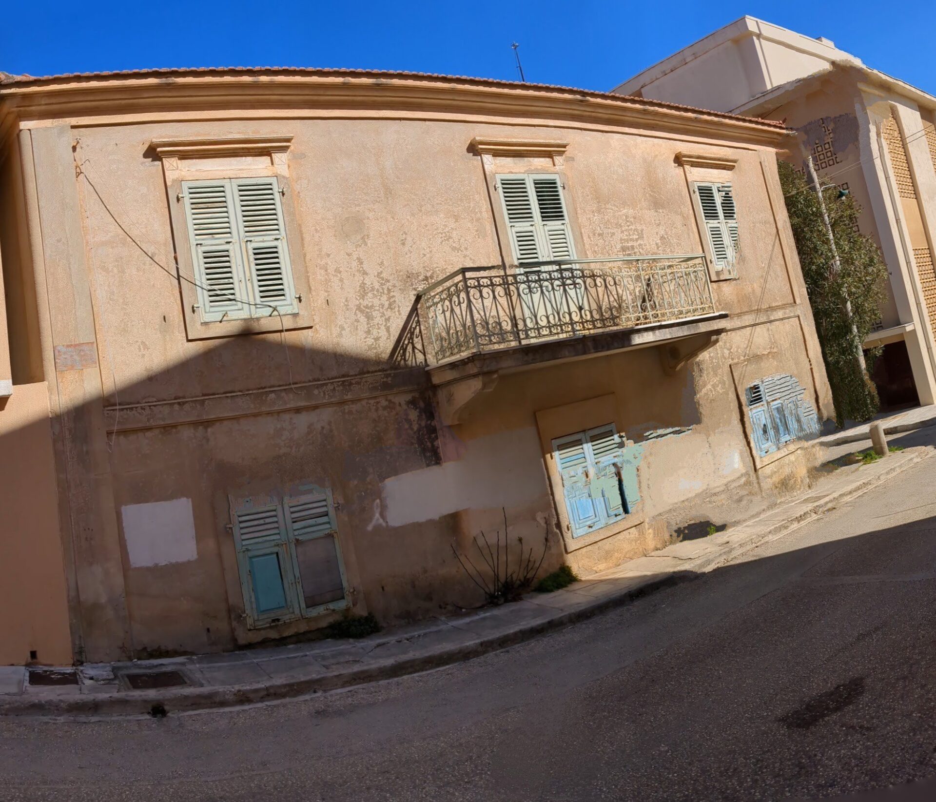 Building with traditional architecture construction for sale in